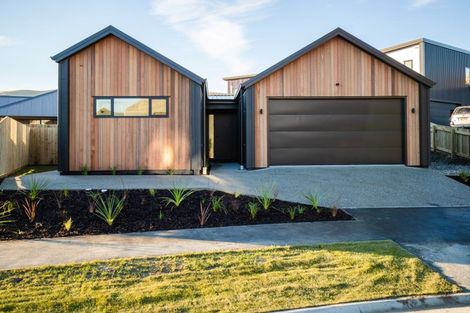 Photo of property in 17 George Drive, Lower Shotover, Queenstown, 9304