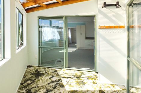 Photo of property in 10 Hennessy Street West, Foxton Beach, Foxton, 4815