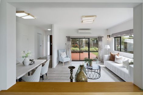 Photo of property in 257 Glengarry Road, Glen Eden, Auckland, 0602