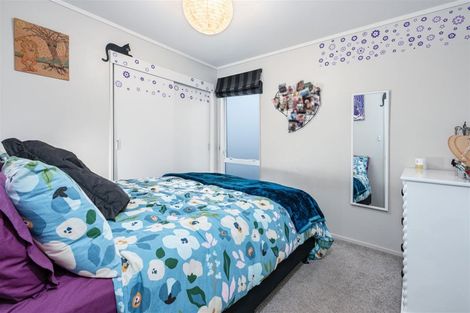 Photo of property in 1/20 Kirby Street, Glendene, Auckland, 0602
