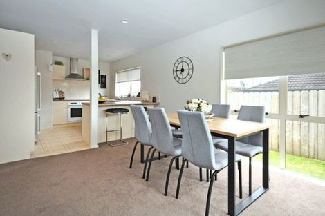 Photo of property in 2/6 Daria Place, Northpark, Auckland, 2013