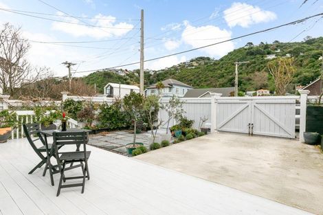 Photo of property in 159 Queens Drive, Lyall Bay, Wellington, 6022