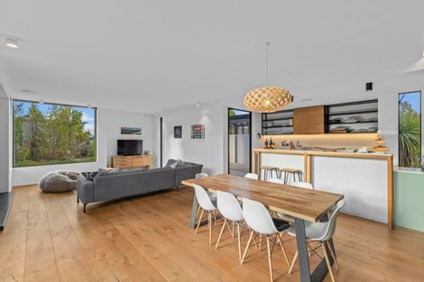 Photo of property in 6 Stackbrae Avenue, Wanaka, 9305
