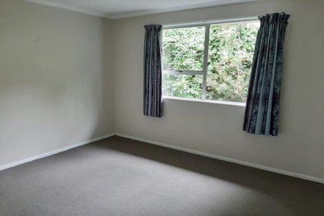 Photo of property in 5 Fairview Place, Westown, New Plymouth, 4310
