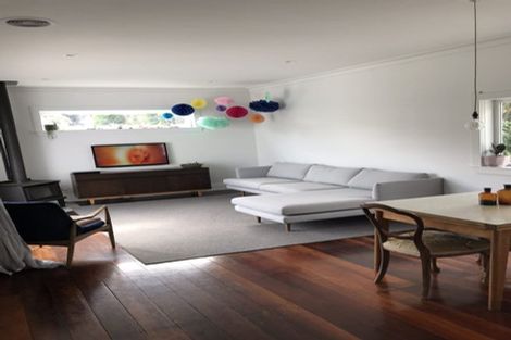 Photo of property in 28 Nikau Street, New Lynn, Auckland, 0600