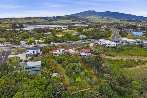 Photo of property in 8 Main Road, Raglan, 3225