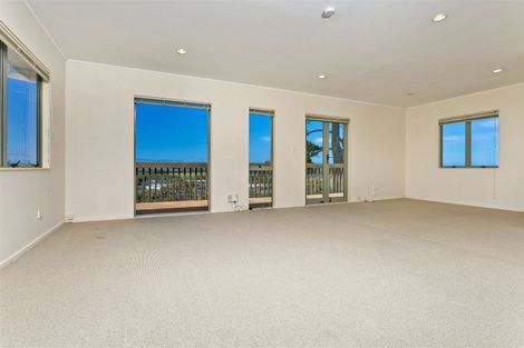 Photo of property in 726b East Coast Road, Pinehill, Auckland, 0632