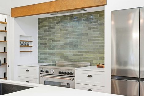 Photo of property in 5 Parkes Avenue, Saint Johns Hill, Whanganui, 4501