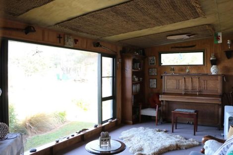 Photo of property in 15 Surat Bay Road, New Haven, Owaka, 9585