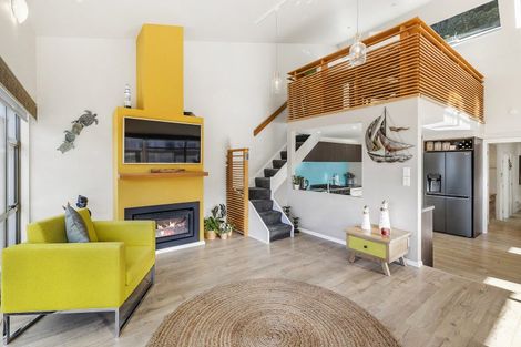 Photo of property in 118 Breaker Bay Road, Breaker Bay, Wellington, 6022