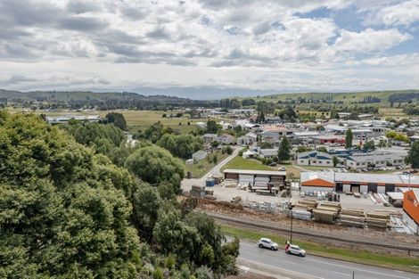 Photo of property in 21 Racecourse Road, Waipukurau, 4200
