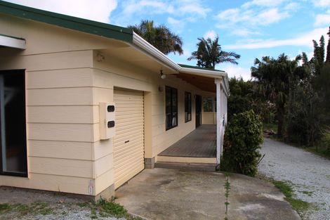 Photo of property in 29 Paradise Road, Coopers Beach, 0420