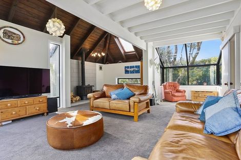 Photo of property in 37 Korotaha Terrace, Rothesay Bay, Auckland, 0630