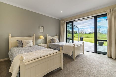 Photo of property in 21 Whangapouri Road, Karaka, Drury, 2578