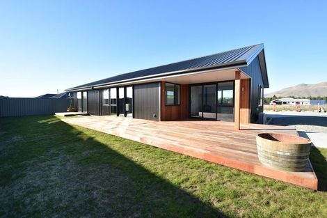 Photo of property in 9 Canal Place, Twizel, 7901