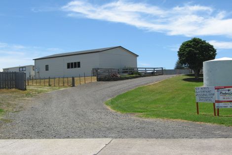 Photo of property in 14 Keven Road, Clarks Beach, Pukekohe, 2679