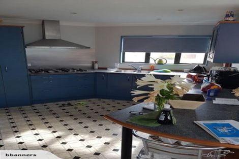 Photo of property in 30a Bowes Crescent, Strathmore Park, Wellington, 6022