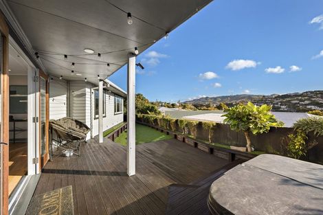 Photo of property in 23 Beazley Avenue, Paparangi, Wellington, 6037