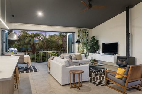 Photo of property in 38 Tanners Point Road, Tanners Point, Katikati, 3177