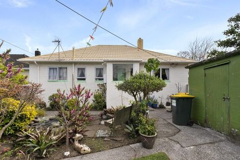 Photo of property in 31 Wrantage Street, Westown, New Plymouth, 4310