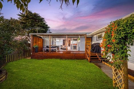 Photo of property in 53b Springs Road, Parakai, 0830