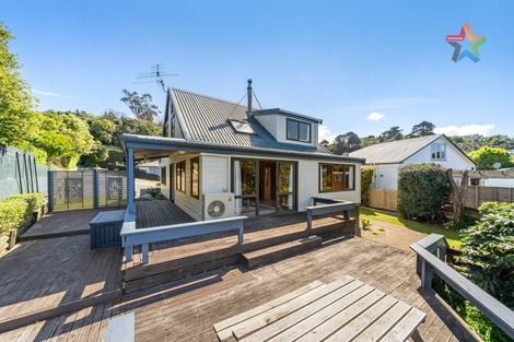 Photo of property in 19a Miromiro Road, Normandale, Lower Hutt, 5010