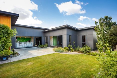 Photo of property in 300 Cambridge Avenue, Ashhurst, 4810