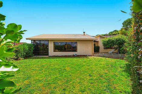 Photo of property in 1/16 Isobel Street, Acacia Bay, Taupo, 3330