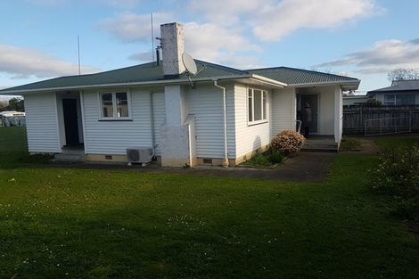 Photo of property in 646 Featherston Street, Roslyn, Palmerston North, 4414