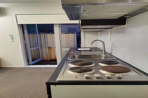 Photo of property in 5 Hazel Glen, Bayview, Auckland, 0629