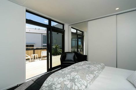 Photo of property in 3 Bunker Way, Strathmore Park, Wellington, 6022