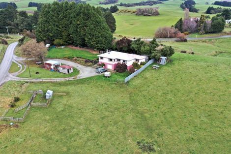 Photo of property in 9 Neill Road, Tokanui, 9884