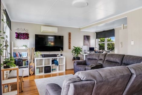 Photo of property in 1 Tui Street, Outer Kaiti, Gisborne, 4010