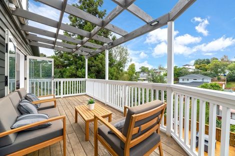 Photo of property in 28b Tamahere Drive, Glenfield, Auckland, 0629
