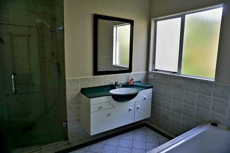 Photo of property in 2/13 Markham Place, Bucklands Beach, Auckland, 2012