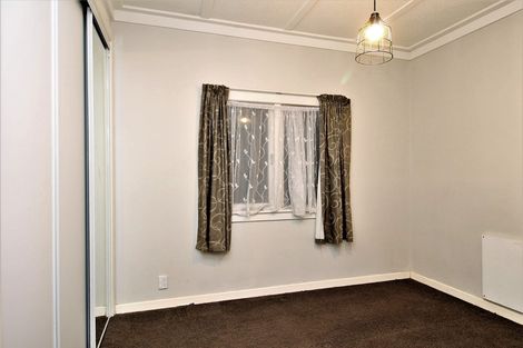 Photo of property in 4 Fruitvale Road, New Lynn, Auckland, 0600