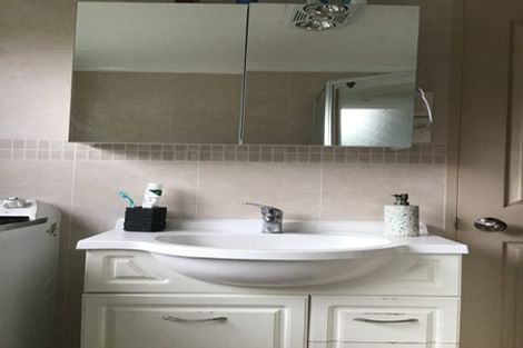 Photo of property in 3a Gretel Place, Hillcrest, Auckland, 0627