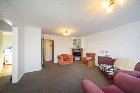 Photo of property in 1 Burfield Place, Awapuni, Palmerston North, 4412