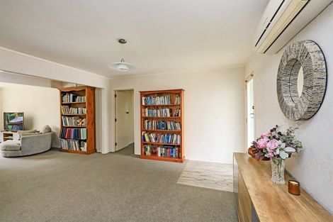 Photo of property in 9 Wynyard Crescent, Tamatea, Napier, 4112