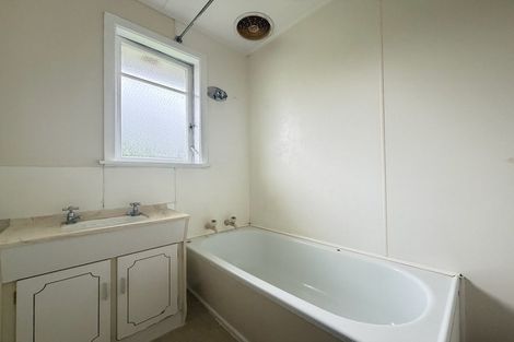 Photo of property in 94 Miramar North Road, Miramar, Wellington, 6022
