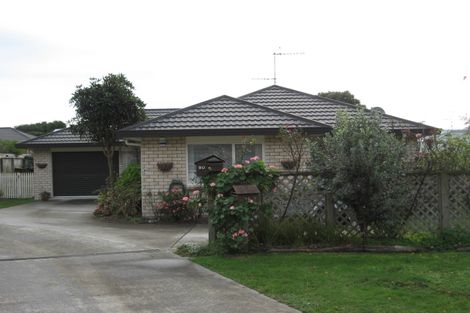 Photo of property in 20 Villa Grove, Paraparaumu, 5032