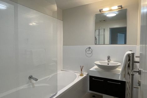 Photo of property in 7 Eaves Bush Parade, Orewa, 0931