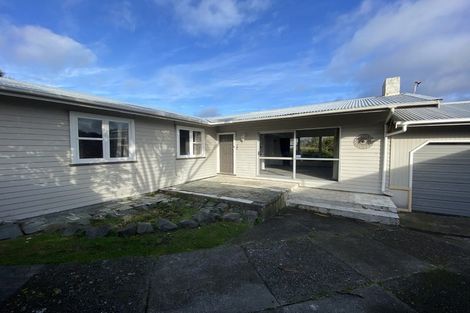 Photo of property in 6 Hallewell Crescent, Johnsonville, Wellington, 6037