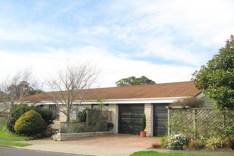 Photo of property in 4 Jensen Place, Frankleigh Park, New Plymouth, 4310