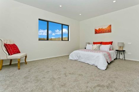 Photo of property in 18 Surf View Crescent, Red Beach, 0932