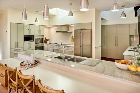 Photo of property in 24a Hautana Square, Woburn, Lower Hutt, 5010