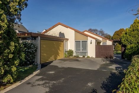 Photo of property in 5 Chatswood Place, Bishopdale, Christchurch, 8051