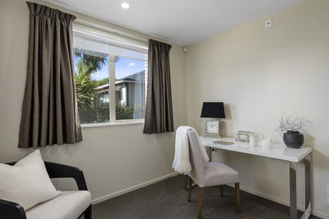 Photo of property in 126 Lincoln Road, Addington, Christchurch, 8024