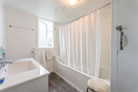 Photo of property in 15 Queen Street, Parkside, Timaru, 7910
