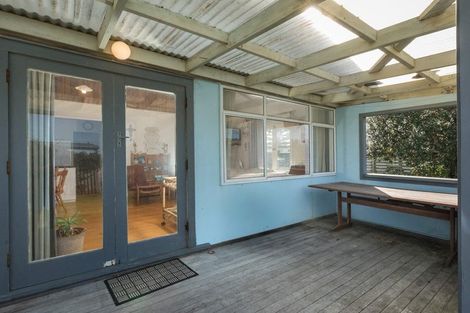 Photo of property in 283 Seaforth Road, Waihi Beach, 3611